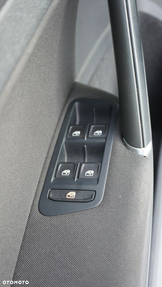 Volkswagen Golf - 18