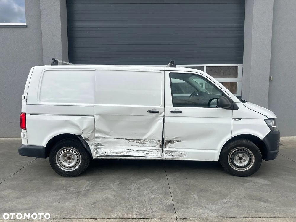 Volkswagen Transporter - 2