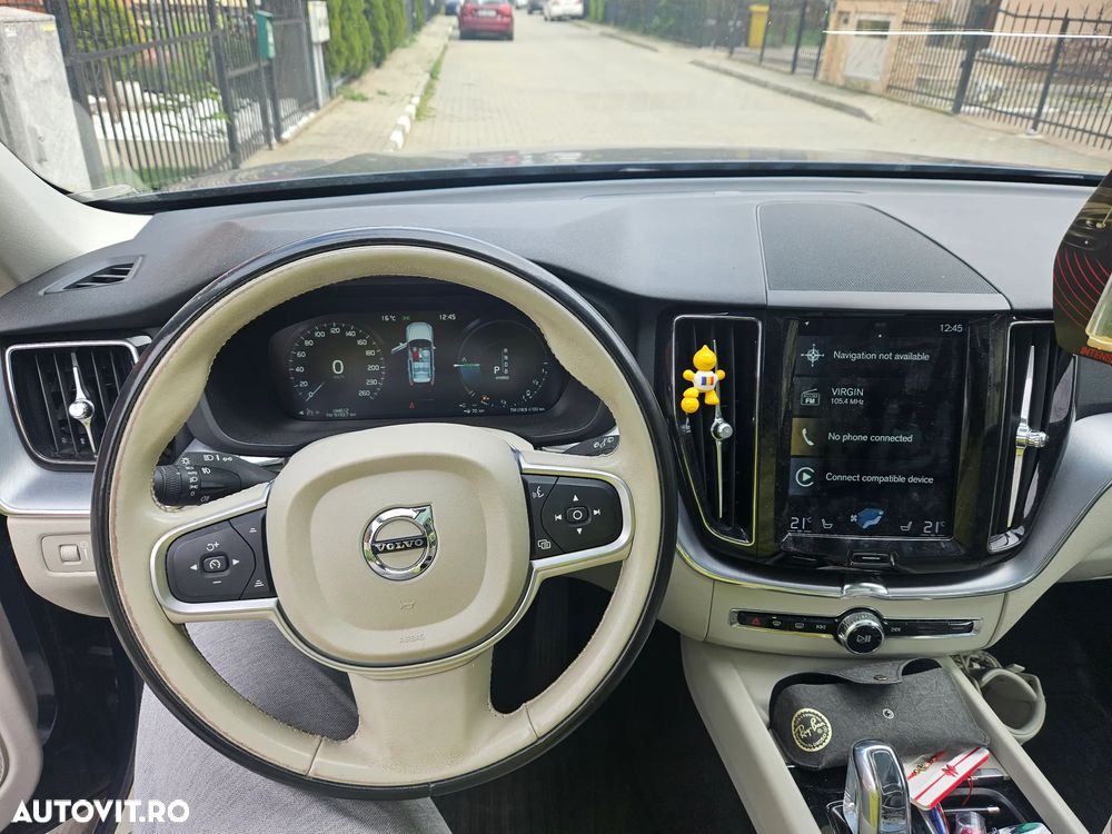 Volvo XC 60 T8 Twin Engine AWD R-Design - 6