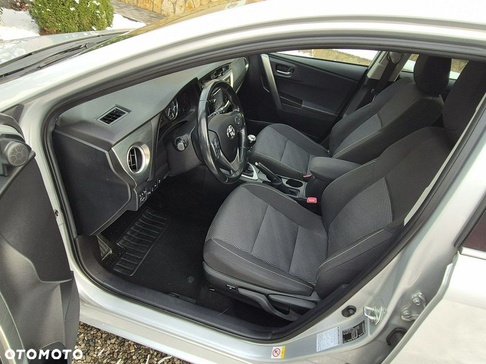 Toyota Auris - 9
