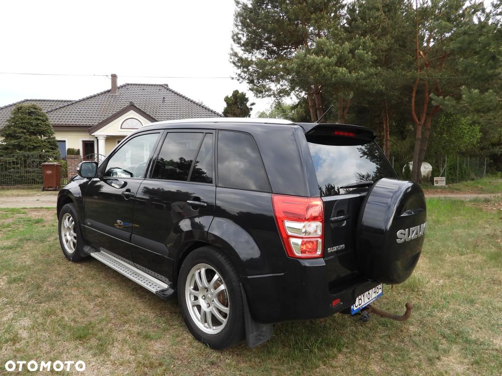 Suzuki Grand Vitara 2.4 Premium - 8
