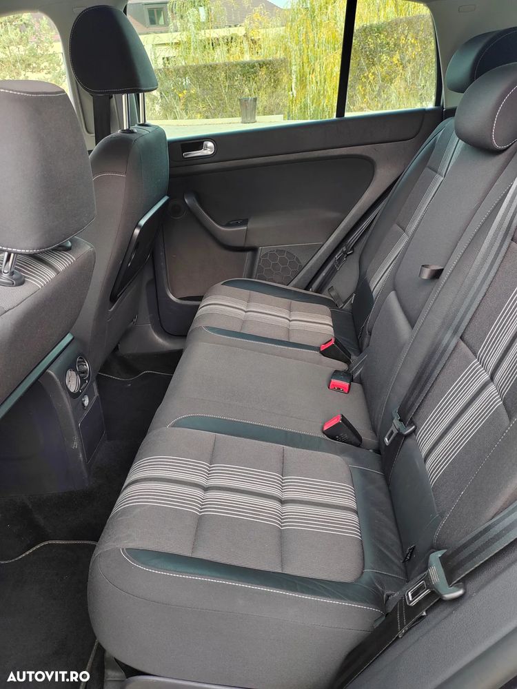 Volkswagen Golf Plus - 10