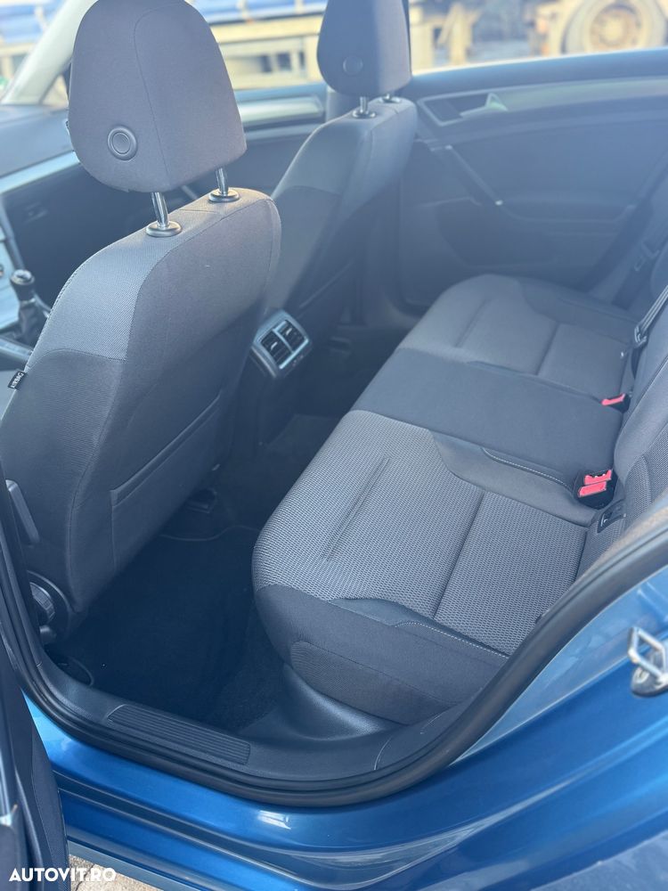 Volkswagen Golf 1.6 TDI BlueMotion Technology Comfortline - 8