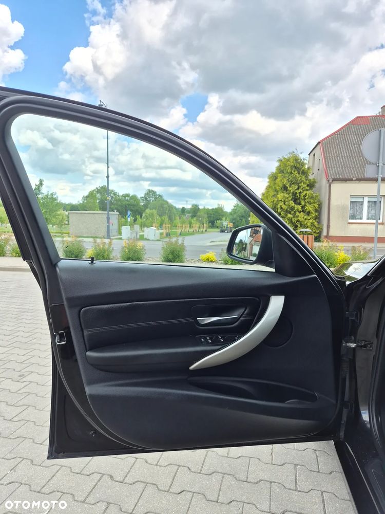 BMW Seria 3 320d Efficient Dynamics Edition Blue Perf Luxury Line - 14