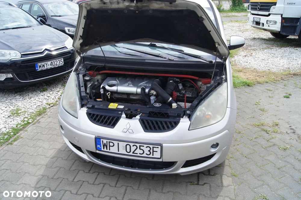Mitsubishi Colt - 1