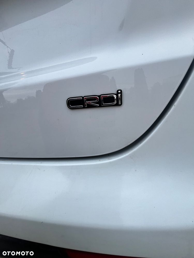 Kia Ceed 1.6 CRDi 128 ISG SW Vision - 24