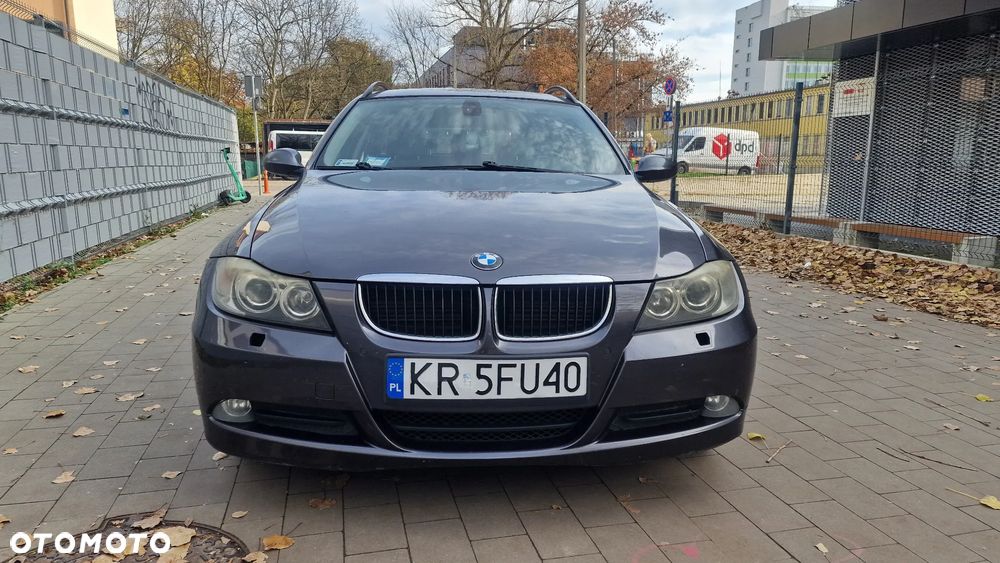 BMW Seria 3 318d - 3