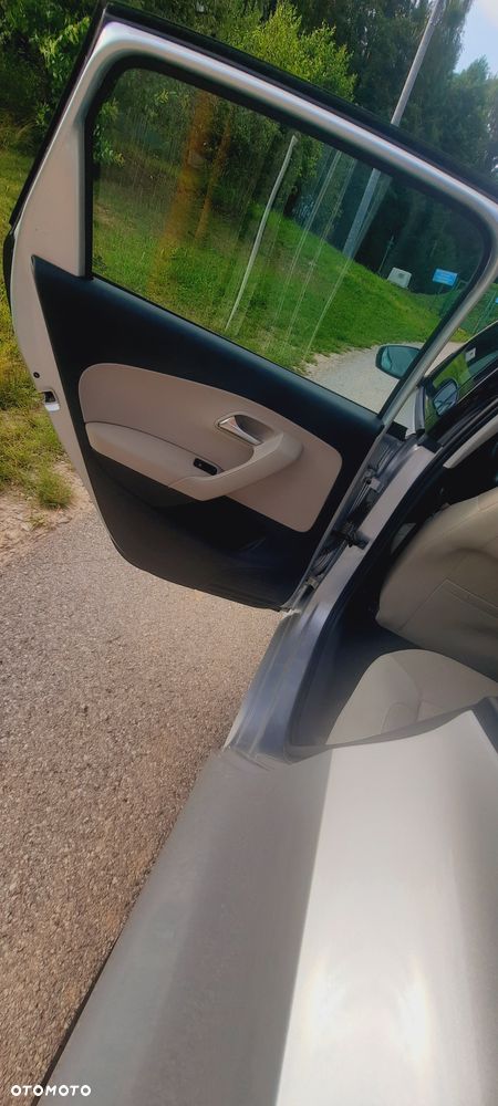 Volkswagen Polo - 11