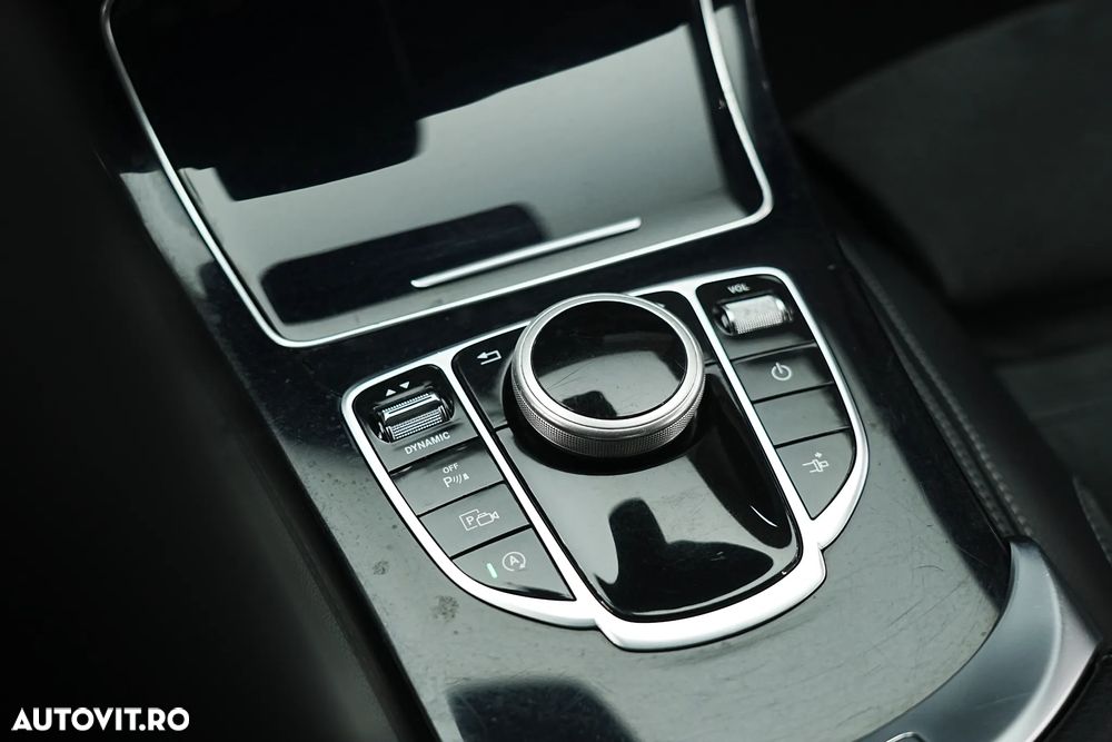 Mercedes-Benz C 220 d Coupe 9G-TRONIC AMG Line - 34