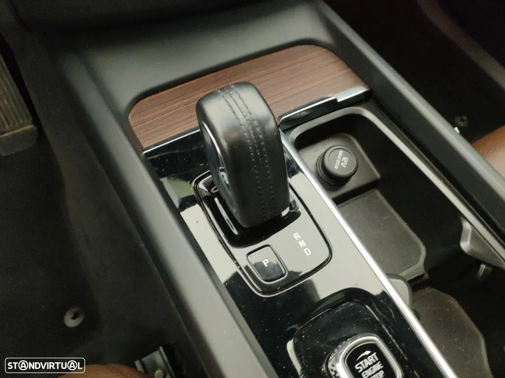 Volvo XC 60 T6 AWD Recharge Geartronic Inscription Expression - 12