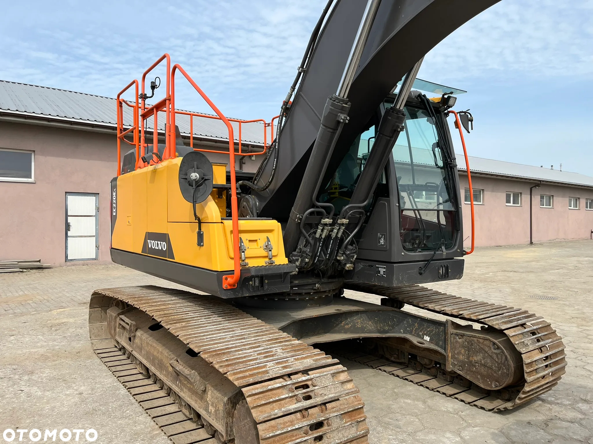 Volvo EC220EL - 11