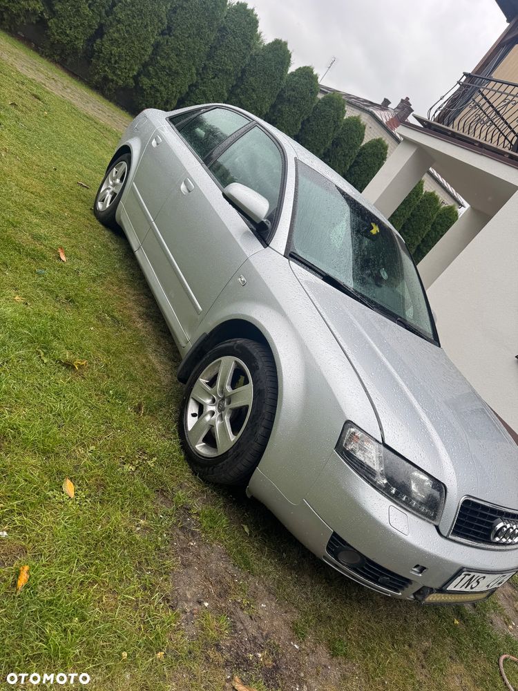 Audi A4 Avant - 4
