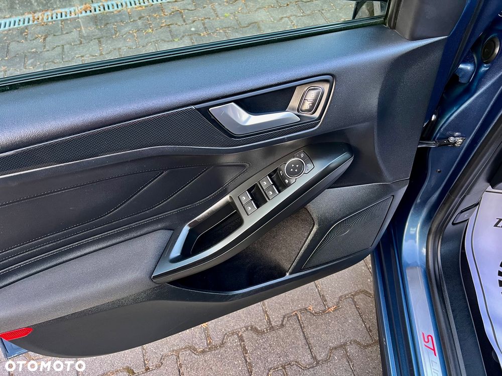 Ford Focus 1.5 EcoBlue Start-Stopp-System ST-LINE STYLE - 15