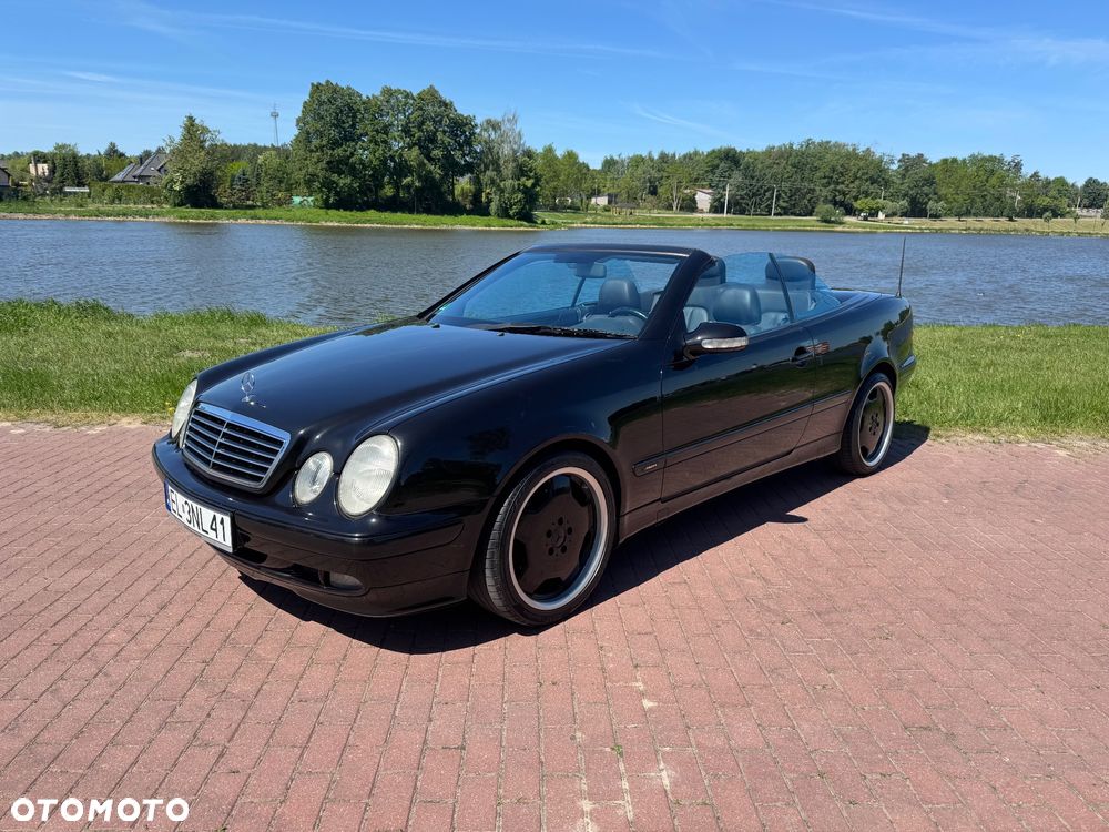 Mercedes-Benz CLK - 12