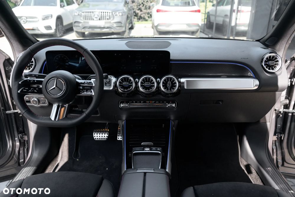Mercedes-Benz GLB 200 AMG Line 7G-DCT - 11