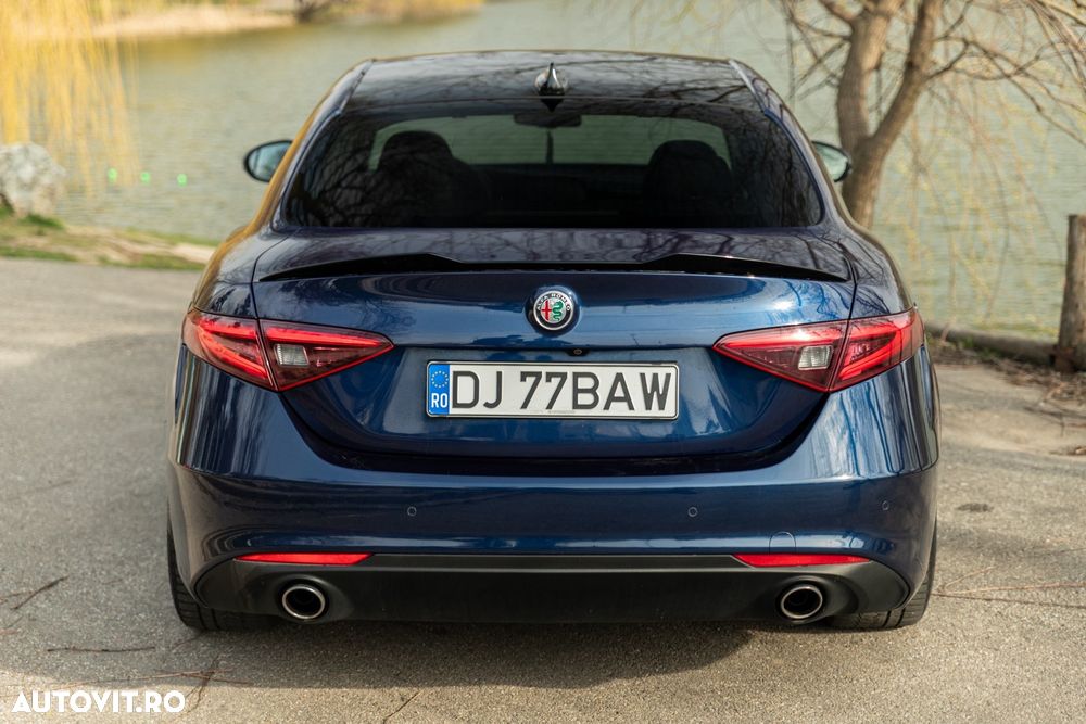 Alfa Romeo Giulia - 6