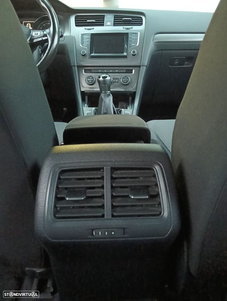 VW Golf 1.6 TDi Confortline - 7