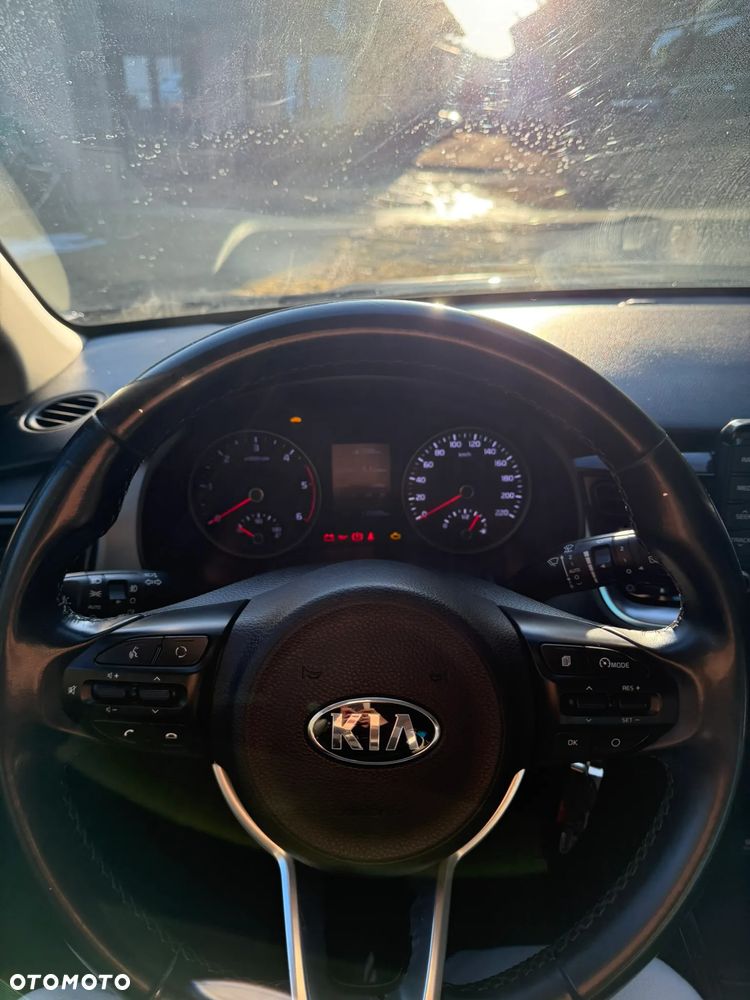 Kia Stonic 1.6 CRDi L - 12