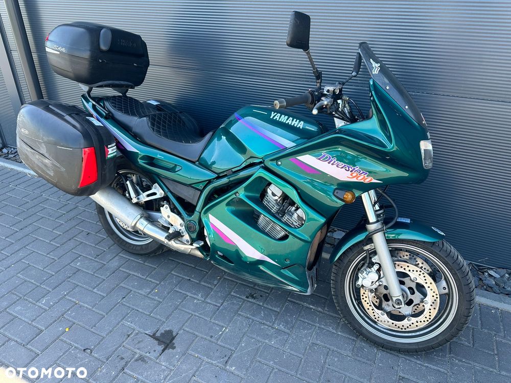 Yamaha XJ - 6