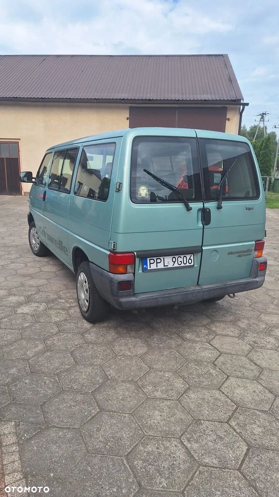 Volkswagen Caravelle - 5