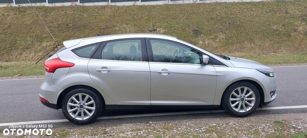 Ford Focus 1.6 TDCi DPF SYNC Edition - 5