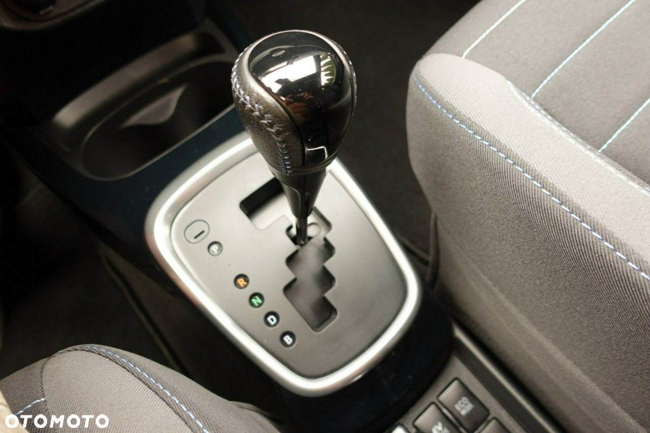 Toyota Yaris - 23