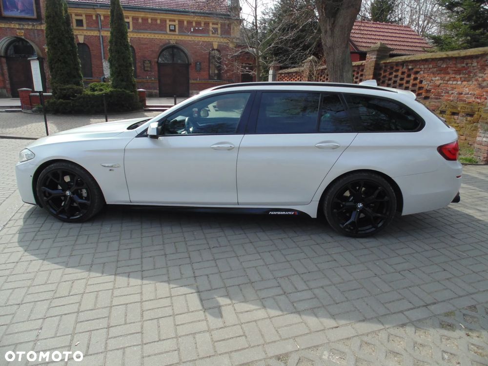 BMW Seria 5 525d Sport-Aut - 22
