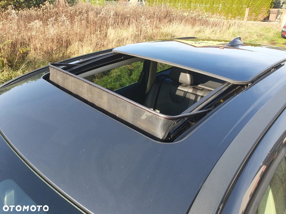 Volvo XC 60 DRIVe R Design - 15