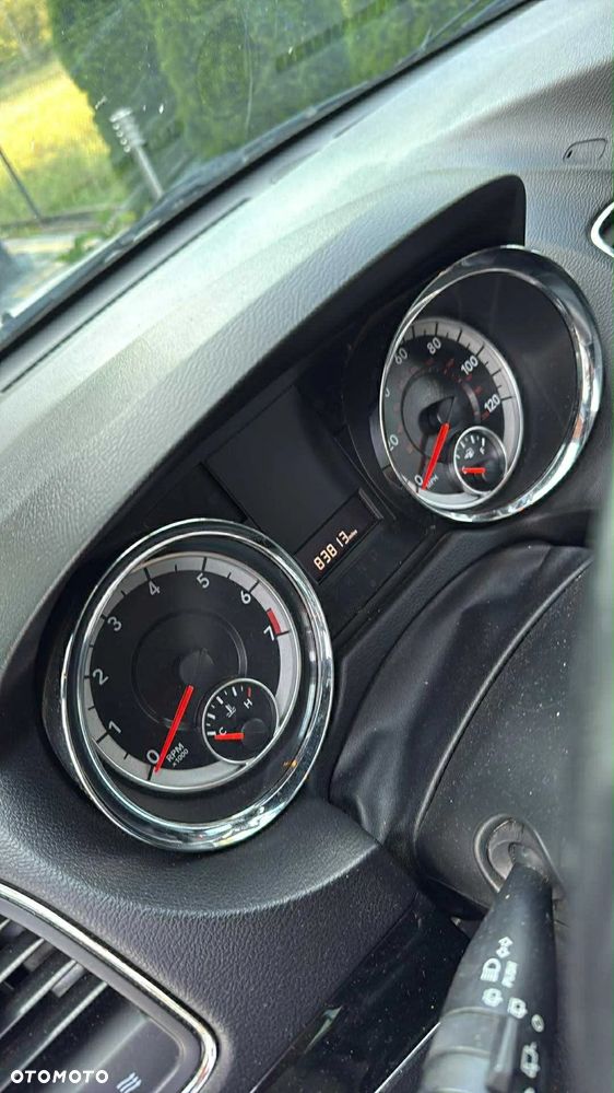 Dodge Grand Caravan - 21