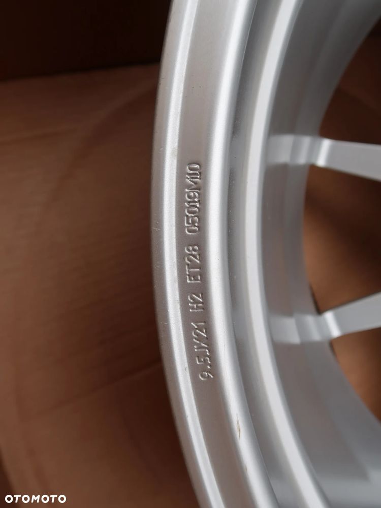 Nowe Fegi Aluminiowe Lamborghini Urus  21'' Sillver - 15