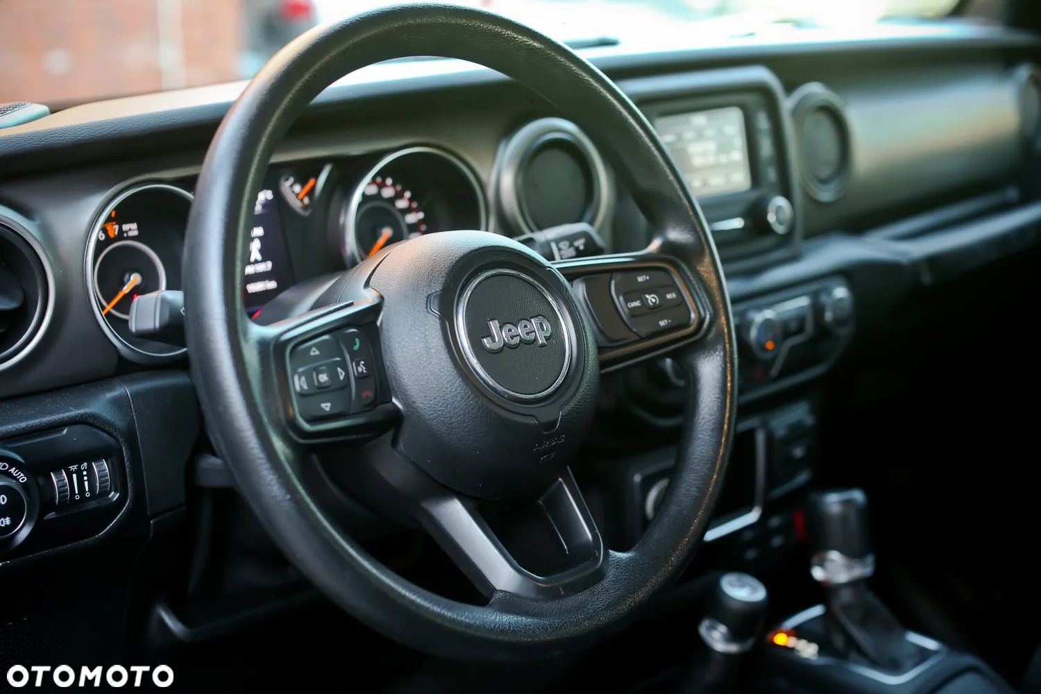 Jeep Wrangler - 33