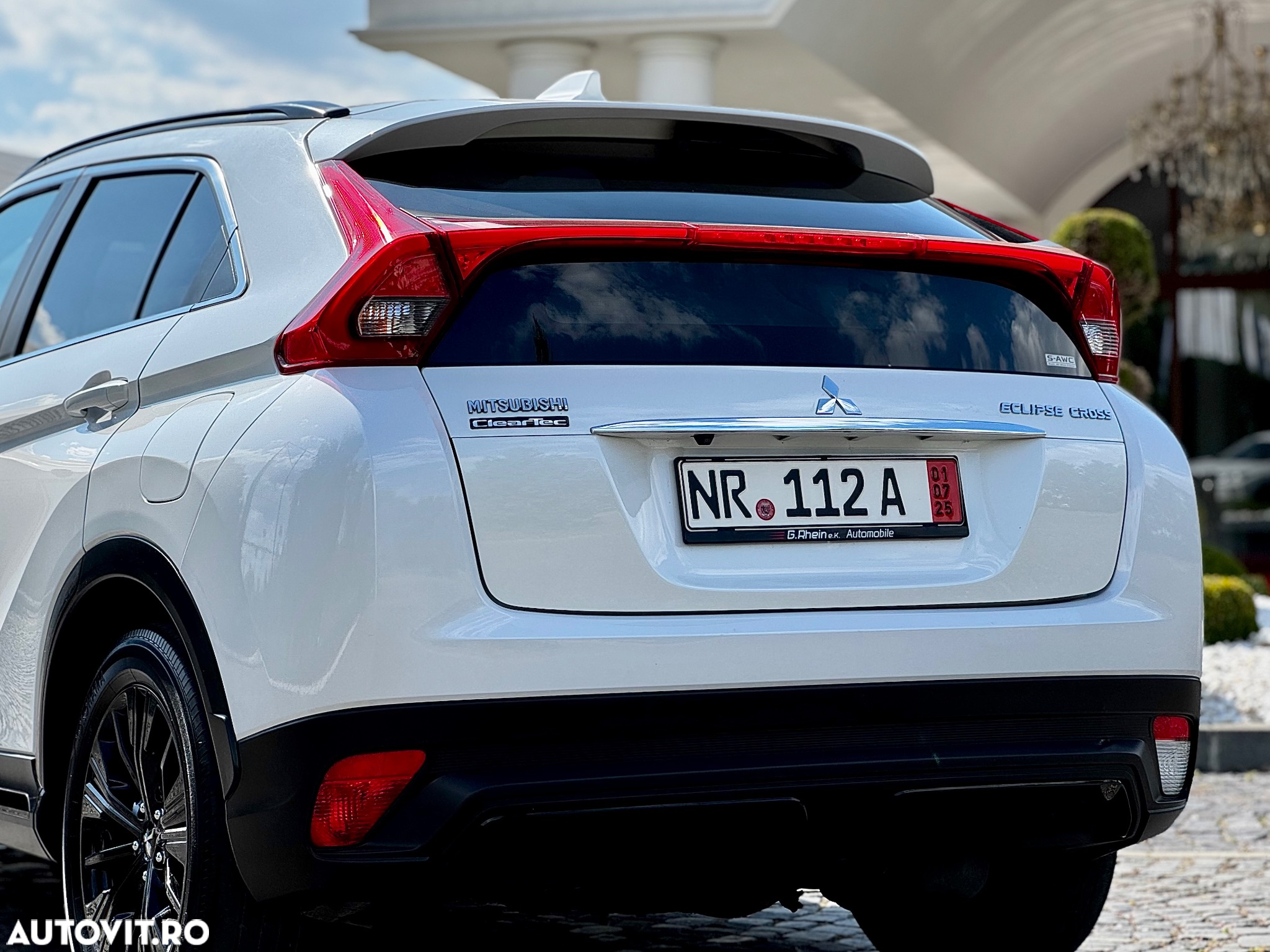 Mitsubishi Eclipse-Cross - 23