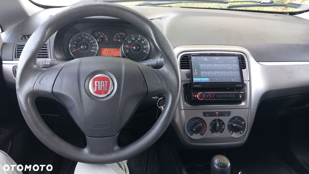 Fiat Punto 1.4 Easy S&S - 5
