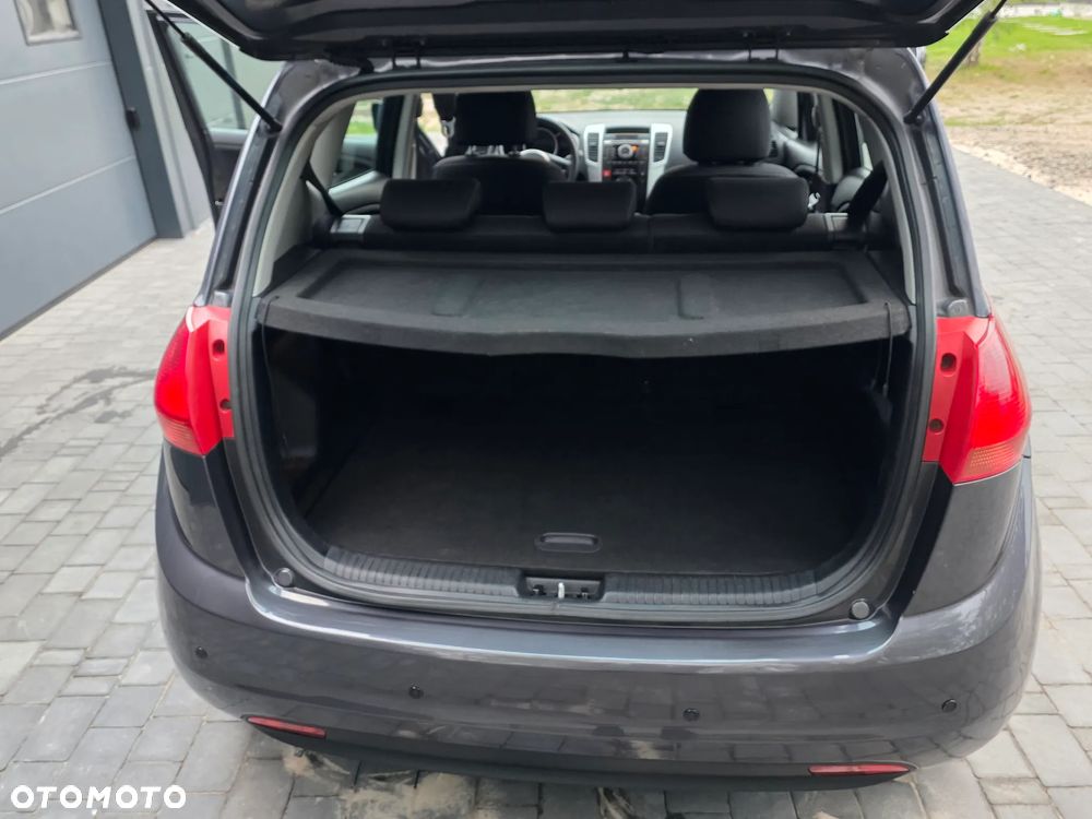 Kia Venga - 16