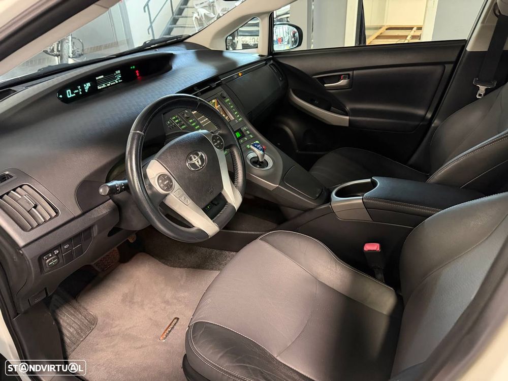 Toyota Prius 1.8 Premium P.Navi+Pele - 26