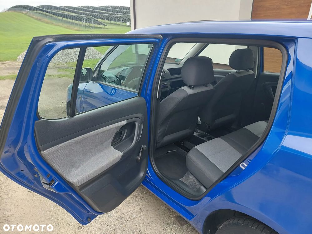 Skoda Fabia 1.2 HTP Ambiente - 10