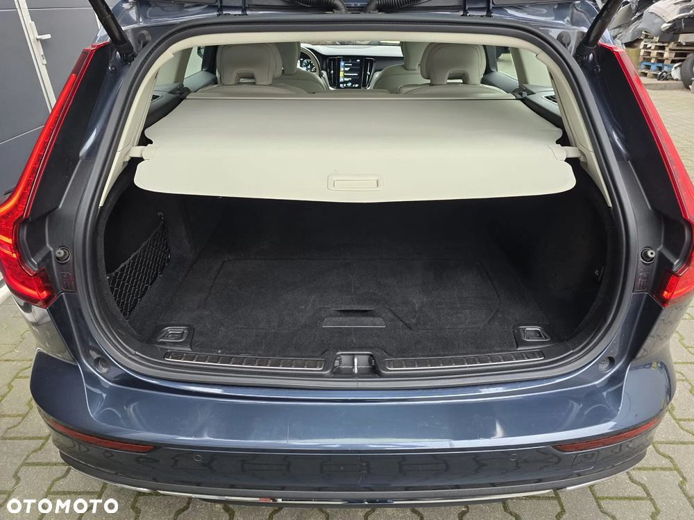 Volvo V60 T4 Geartronic R-Design - 20