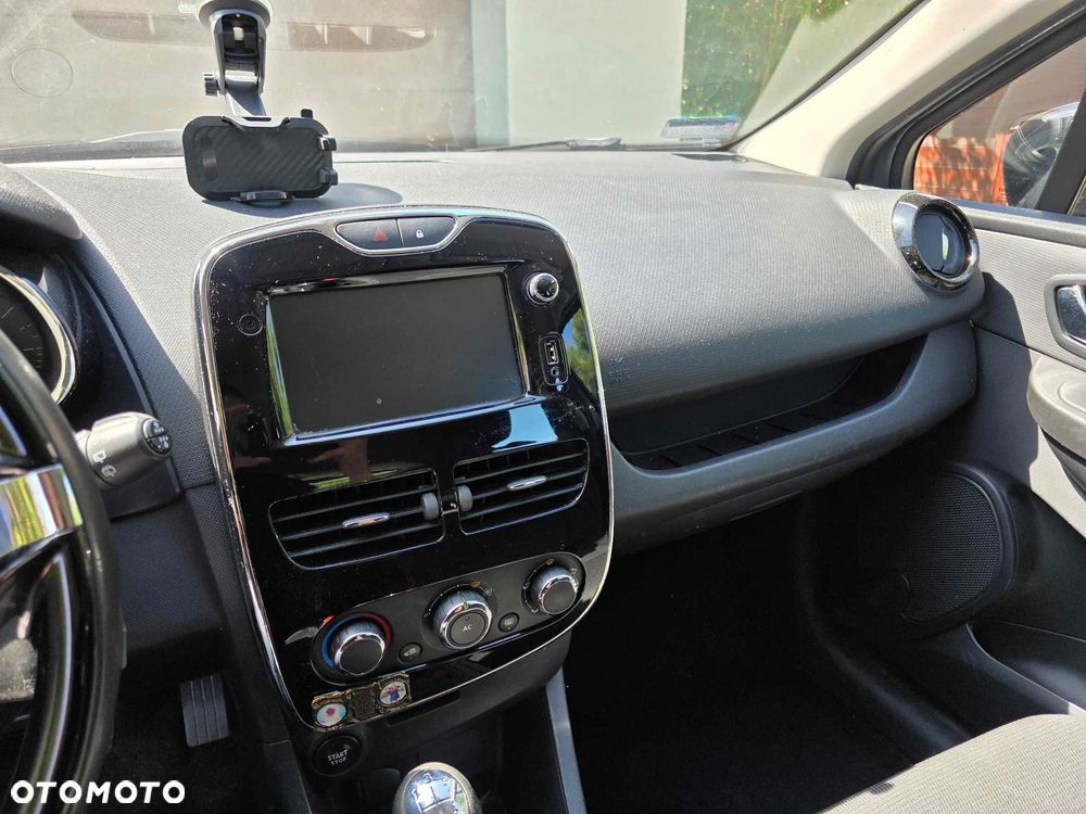 Renault Clio - 8