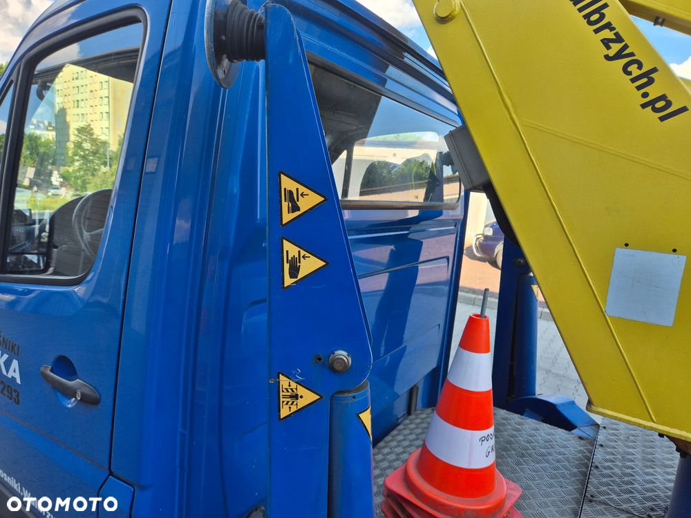Mercedes-Benz Sprinter - 13
