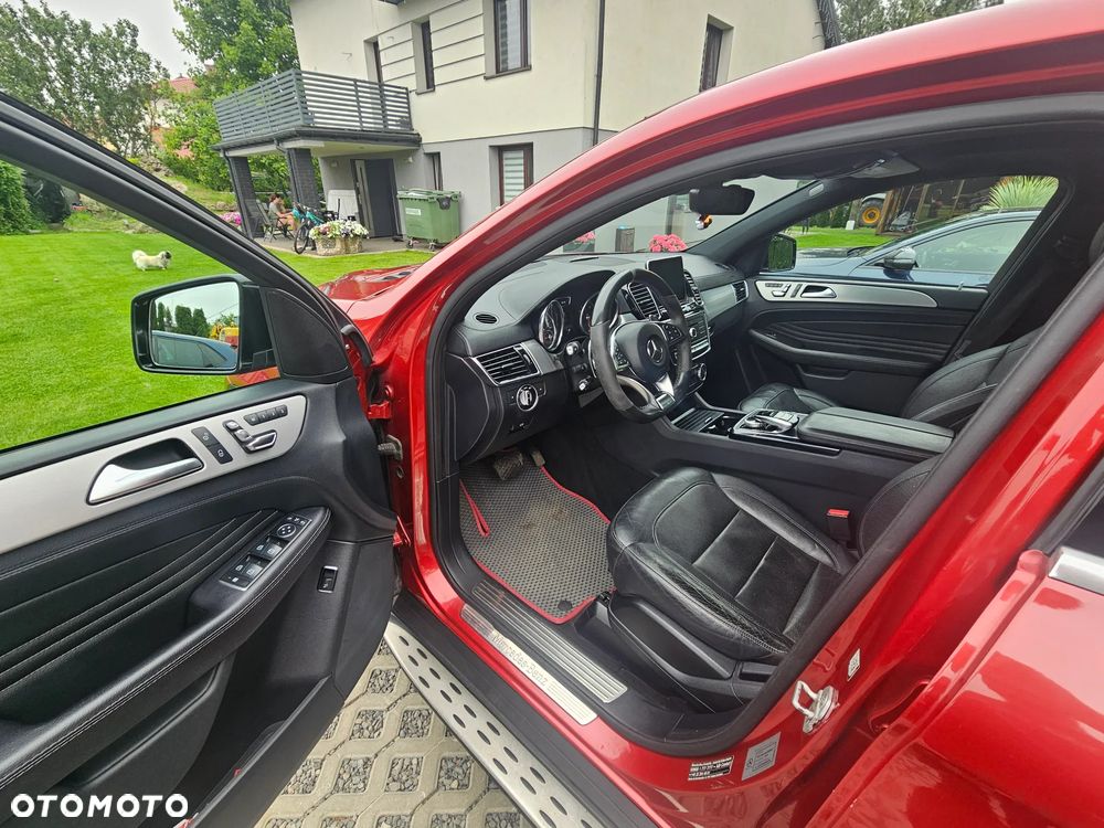 Mercedes-Benz GLE - 12