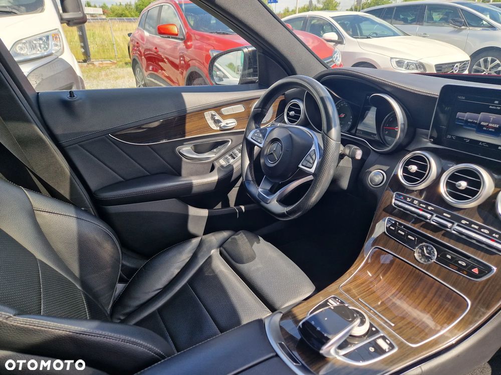Mercedes-Benz Klasa C 300 T 9G-TRONIC AMG Line - 34
