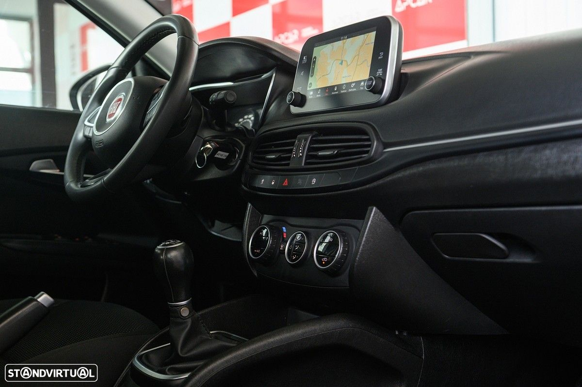 Fiat Tipo Station Wagon 1.3 M-Jet Lounge - 24
