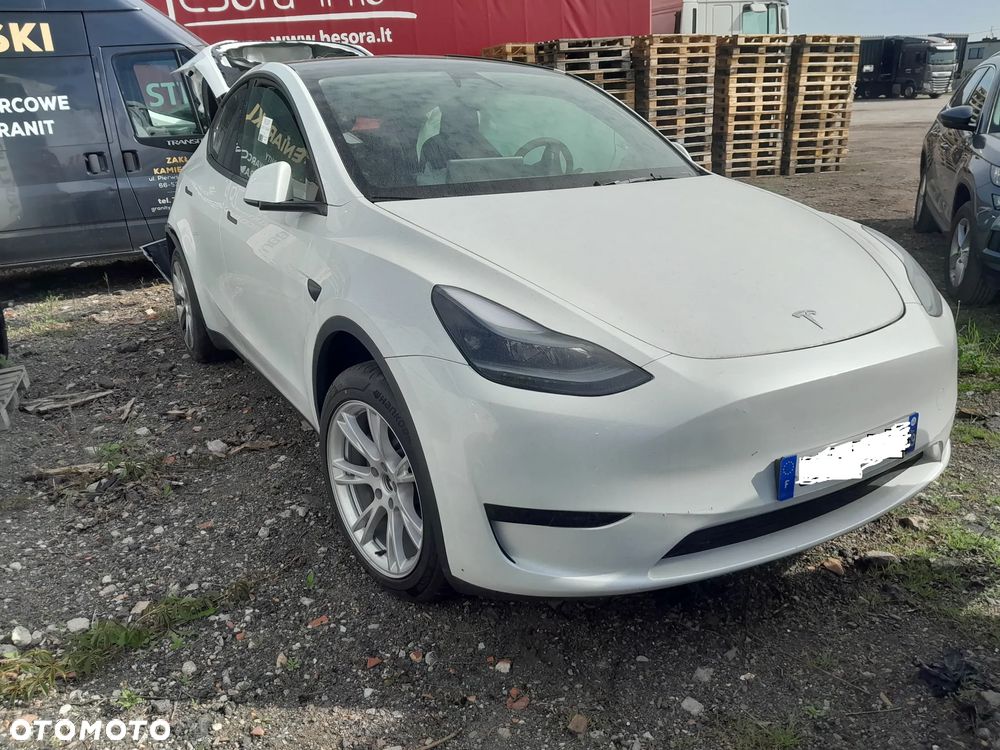 Tesla Model Y RWD - 1