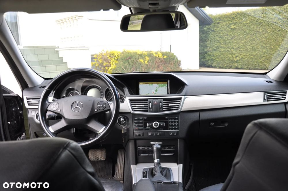 Mercedes-Benz Klasa E 250 CDI DPF BlueEFFICIENCY Automatik Avantgarde - 18