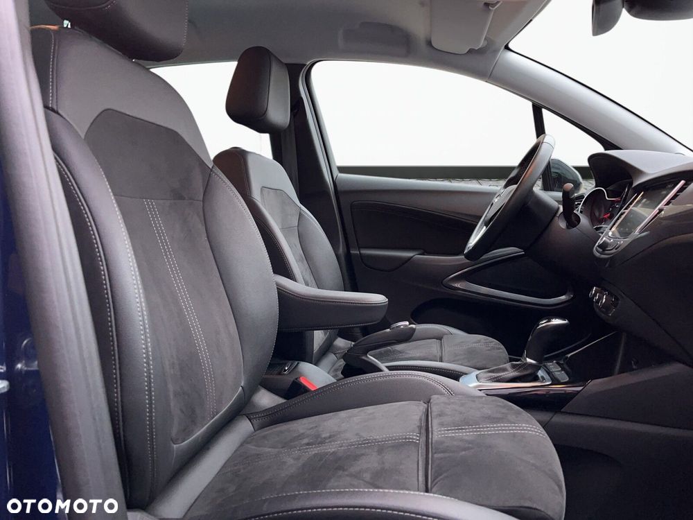 Opel Crossland X - 22