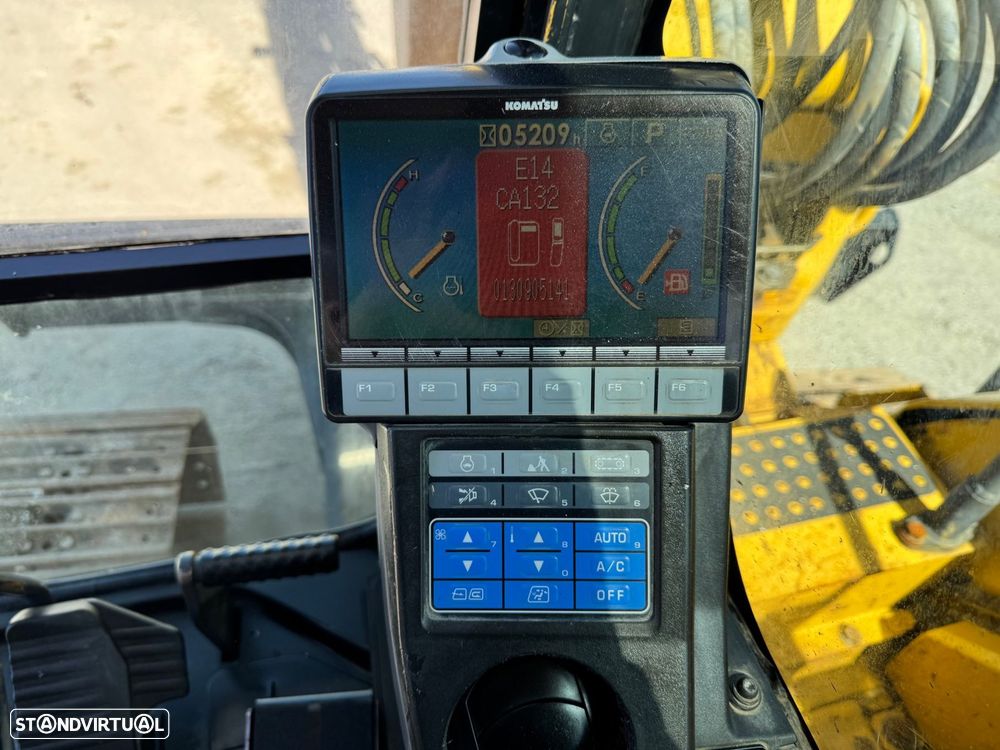 Komatsu PC88 PC88MR‑8 (Série MR – Minimum Radius) - 7