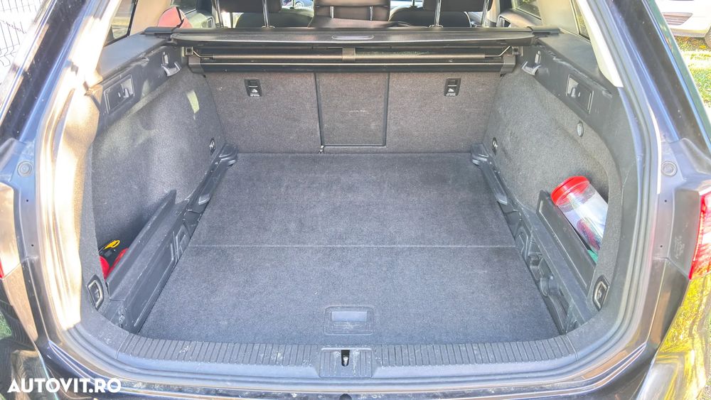 Volkswagen Passat Variant 2.0 TDI DSG Comfortline - 10