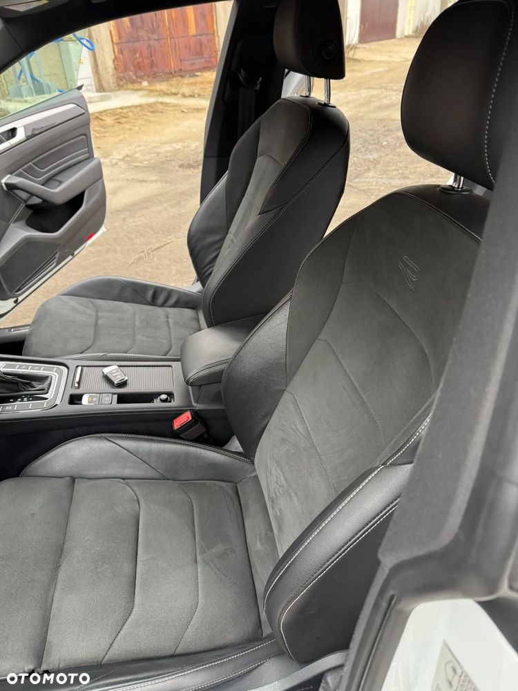 Volkswagen Arteon 2.0 TDI SCR DSG R-Line - 14