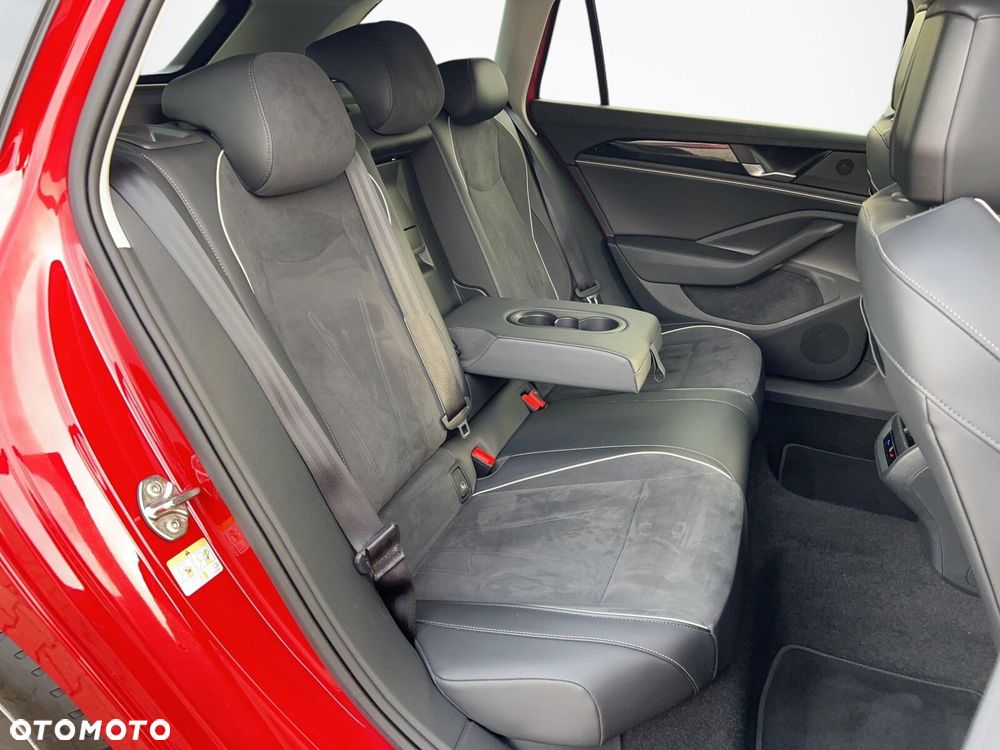 Volkswagen Passat - 15