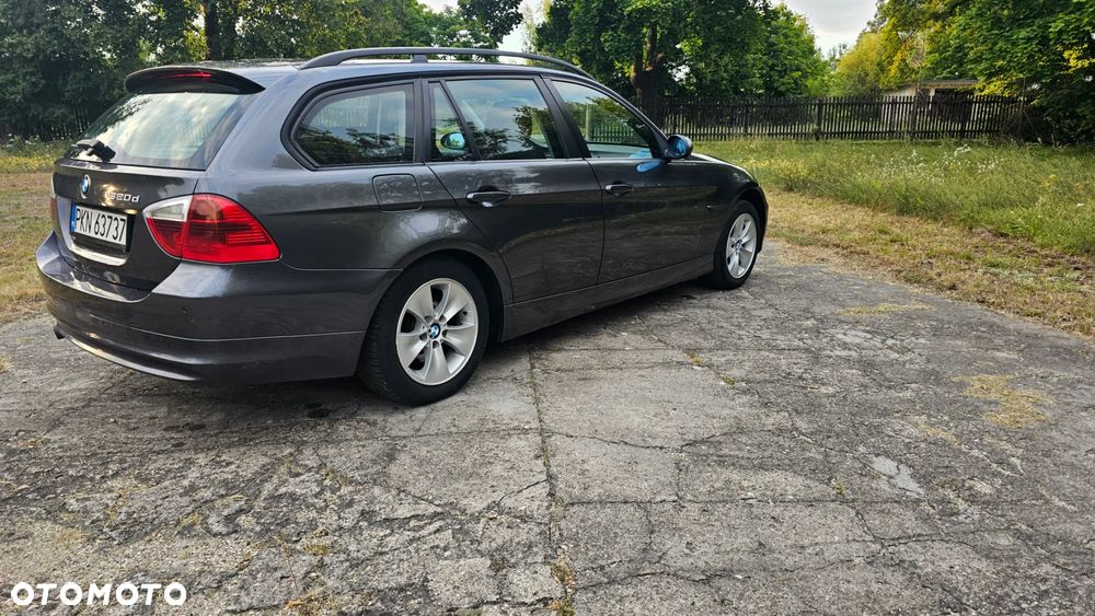 BMW Seria 3 320d - 5